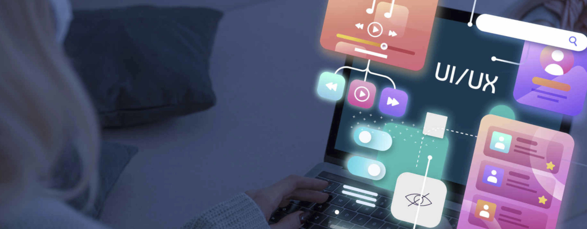 Es una persona utilizando los el diseño UI/UX en una página.